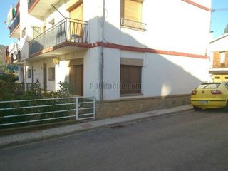 Planta baja en Carrer montserrat, 3. Planta baixa amb 2 terrasses i garatge independent Planta baja en Carrer montserrat, 3. Planta baixa amb 2 terrasses i garatge independent