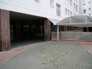 Local amb llogater en Plaça lluis casassas, 7. Plaza situada junto al corte inglés y paddock Local amb llogater en Plaça lluis casassas, 7. Plaza situada junto al corte inglés y paddock