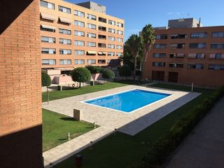 Piso en Avinguda segle xxi, 5. Precioso piso, todo exterior. piscina, particular Piso en Avinguda segle xxi, 5. Precioso piso, todo exterior. piscina, particular