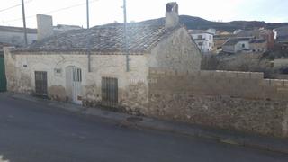 Casa a Calle talud 29. Casa de 94m2 con parcela de 303 Casa a Calle talud 29. Casa de 94m2 con parcela de 303