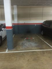 Location Parking voiture à Carrer francesc guitart, 12. Plaza de párquing edificio con sólo 18 vecinos! Location Parking voiture à Carrer francesc guitart, 12. Plaza de párquing edificio con sólo 18 vecinos!