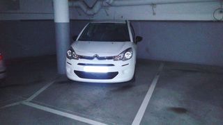 Lloguer Aparcament cotxe en Carrer moreres (les), 12. Plaza amplia para coche + moto Lloguer Aparcament cotxe en Carrer moreres (les), 12. Plaza amplia para coche + moto