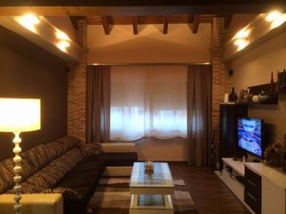 Towny house in Calle sant bernat, 9. Venta de casa del año 2010 Towny house in Calle sant bernat, 9. Venta de casa del año 2010