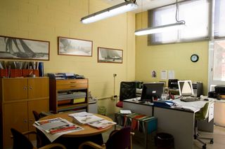 Oficina en Carrer flos i calcat, 17. Oficina + almacen Oficina en Carrer flos i calcat, 17. Oficina + almacen