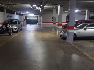 Alquiler Parking coche en Avinguda egara (d. Grande. 2 plazas coche grande. maniobra facil Alquiler Parking coche en Avinguda egara (d. Grande. 2 plazas coche grande. maniobra facil