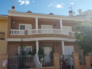 Chalet en La parra, 98. Chalet en zona residencial Chalet en La parra, 98. Chalet en zona residencial