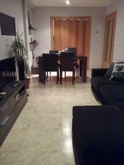 Piso en Josep m. poblet, 3. Pis acollidor i assolellat a 1 minut del centre Piso en Josep m. poblet, 3. Pis acollidor i assolellat a 1 minut del centre