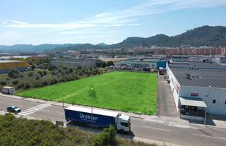 Solar industrial a Calle la vila 2 12. Junto a mercadona, decathlon, leroy, lidl, vidal Solar industrial a Calle la vila 2 12. Junto a mercadona, decathlon, leroy, lidl, vidal