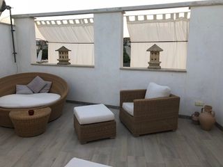Casa pareada en Coll del grec, 21. Sin muebles, solo terrazza y lavanderia Casa pareada en Coll del grec, 21. Sin muebles, solo terrazza y lavanderia