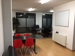 Ufficio in Carrer piques, s/n. Oficina nova al barri antic Ufficio in Carrer piques, s/n. Oficina nova al barri antic