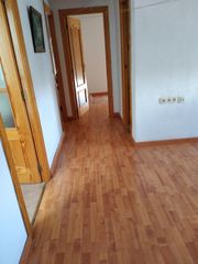 Piso en Calle miguel de cervantes, 27. Estupendo ático con terraza totalmente exterior Piso en Calle miguel de cervantes, 27. Estupendo ático con terraza totalmente exterior