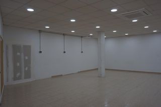 Lloguer Local Comercial en Carretera sant celoni, 10. Mucho paso Lloguer Local Comercial en Carretera sant celoni, 10. Mucho paso