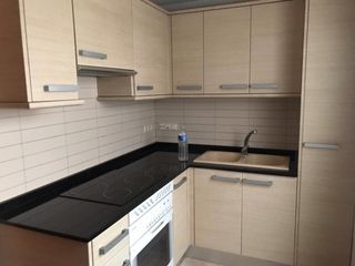 Dúplex en Calle la pau, 24. Se vende ático dúplex Dúplex en Calle la pau, 24. Se vende ático dúplex