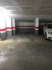 Alquiler Parking coche en Avenida juan gil - albert, 77. Garaje amplio, excelente acceso, buen precio Alquiler Parking coche en Avenida juan gil - albert, 77. Garaje amplio, excelente acceso, buen precio