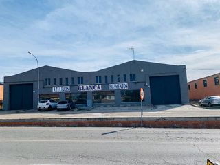 Nau industrial en Políg indust la ermita. ctra carranque-viso km 2,5, 6. Nave de 1.350m almacenamiento, tienda y oficina Nau industrial en Políg indust la ermita. ctra carranque-viso km 2,5, 6. Nave de 1.350m almacenamiento, tienda y oficina