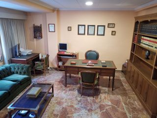 Lloguer Oficina en Avenida republica argentina, 2. Inmueble para despacho, oficina, academia consulta Lloguer Oficina en Avenida republica argentina, 2. Inmueble para despacho, oficina, academia consulta