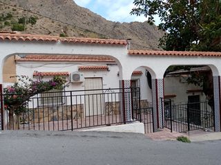 Casa en C/ nª señora del pilar, 128. Casa en paraje natural la pilarica (callosa) Casa en C/ nª señora del pilar, 128. Casa en paraje natural la pilarica (callosa)