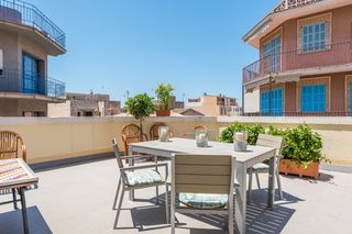 Casa adosada en Carrer del port, 26. Casa preciosa en centro y 100m de la playa Casa adosada en Carrer del port, 26. Casa preciosa en centro y 100m de la playa