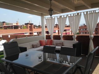 Piso en Carrer antonio machado, 3. Duplex esquinero, con piscina y terraza exclusiva Piso en Carrer antonio machado, 3. Duplex esquinero, con piscina y terraza exclusiva