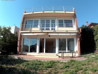 Alquiler Casa en Carrer fonolleda, 11. On vols passar el proper confinament? Alquiler Casa en Carrer fonolleda, 11. On vols passar el proper confinament?