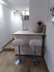 Loft en Plaça roquetes,. Local reformado como vivienda Loft en Plaça roquetes,. Local reformado como vivienda