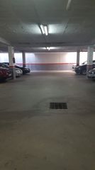 Alquiler Parking coche en Carrer guifre el pelos, 55. Plaza de parking coche grande Alquiler Parking coche en Carrer guifre el pelos, 55. Plaza de parking coche grande