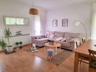 Chalet en Carrer bon aire, s/n. Xalet lluminòs, ample i familiar amb bones vistes Chalet en Carrer bon aire, s/n. Xalet lluminòs, ample i familiar amb bones vistes