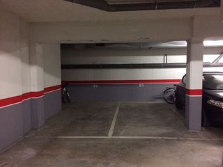 Rent Motorcycle parking in Carrer horta, 14. Alquilo plaza para moto o coche pequeño Rent Motorcycle parking in Carrer horta, 14. Alquilo plaza para moto o coche pequeño