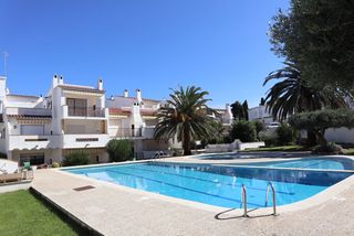 Apartamento en Carrer josep carner (de), 2. Apartamento con piscina, barcacoa y parking Apartamento en Carrer josep carner (de), 2. Apartamento con piscina, barcacoa y parking
