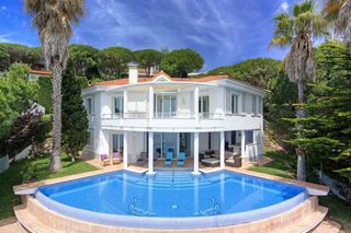 Alquiler Casa en Avenida la tortuga, 12. Casa en venta en 1a línea del mar costa brava, es Alquiler Casa en Avenida la tortuga, 12. Casa en venta en 1a línea del mar costa brava, es