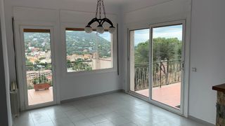Apartment in Carrer mare de deu del pilar, 14. Apartamento en venta con mucho terreno y vistas Apartment in Carrer mare de deu del pilar, 14. Apartamento en venta con mucho terreno y vistas