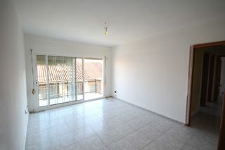 Alquiler Piso en C/ calvari, 56. Piso de 92m por 660 € Alquiler Piso en C/ calvari, 56. Piso de 92m por 660 €