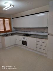 Piso en Carrer església (la coromina), 35. Piso impecable Piso en Carrer església (la coromina), 35. Piso impecable