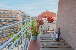 Ático en Carrer encarnacio (l, sn. Precioso piso con vistas totalmente reformado Ático en Carrer encarnacio (l, sn. Precioso piso con vistas totalmente reformado