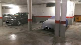 Rent Car parking in Carrer guillem martí i coll 7. Parking para coche grande Rent Car parking in Carrer guillem martí i coll 7. Parking para coche grande