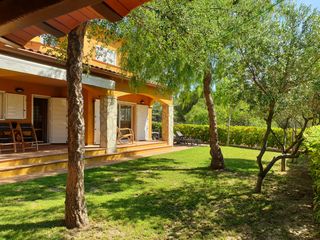 Chalet en Carrer cami de les briques, 8. Casa unifamiliar amb jardí en entorn privilegiat Chalet en Carrer cami de les briques, 8. Casa unifamiliar amb jardí en entorn privilegiat