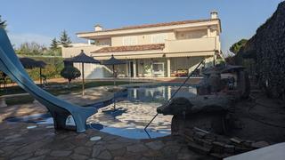 Chalet en Avenida castillo de villaviciosa de odón 116. Vivienda en venta o alquiler con opción a compra. Chalet en Avenida castillo de villaviciosa de odón 116. Vivienda en venta o alquiler con opción a compra.