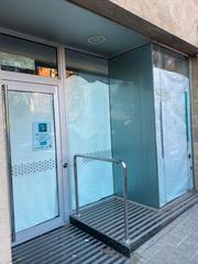 Alquiler Local Comercial en Carrer de sol i padrís 95. Local comercial esquinero. mucho escaparate. Alquiler Local Comercial en Carrer de sol i padrís 95. Local comercial esquinero. mucho escaparate.