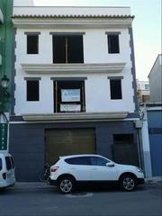 Tríplex a Calle chiva 132. Venta de edificio compuesto por 2 viviendas, y local para acabar Tríplex a Calle chiva 132. Venta de edificio compuesto por 2 viviendas, y local para acabar