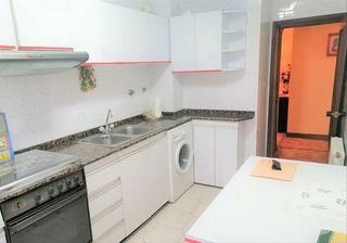 Alquiler Piso en Carrer theolongo bacchio, 8. Tres habitaciones Alquiler Piso en Carrer theolongo bacchio, 8. Tres habitaciones