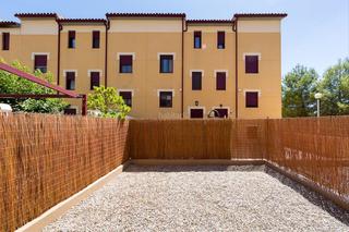 Affitto Casa a schiera in Carrer montserrat 2. Pràctic, confortable, solejat, molt ben comunicat. Affitto Casa a schiera in Carrer montserrat 2. Pràctic, confortable, solejat, molt ben comunicat.