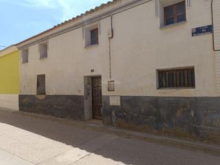 Casa aparellada a Calle río guatizalema 2. Casa de 120m2 Casa aparellada a Calle río guatizalema 2. Casa de 120m2