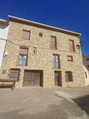 Casa adossada a Plaza alfonso torán 2. Cubla / plaza alfonso torán Casa adossada a Plaza alfonso torán 2. Cubla / plaza alfonso torán