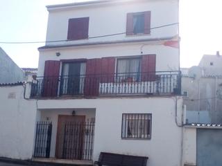 Duplex à Espino 6. Casa de 200m² con garaje propio, patio interior, a una hora de m Duplex à Espino 6. Casa de 200m² con garaje propio, patio interior, a una hora de m