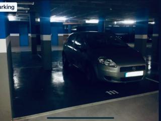 Aparcament cotxe a Escola pia 207. Parquing coche+ moto Aparcament cotxe a Escola pia 207. Parquing coche+ moto