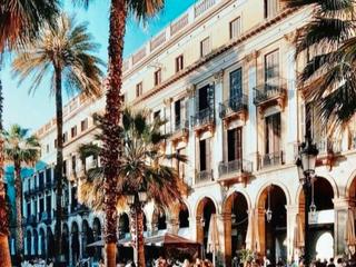 Pas-de-porte Local commercial à Plaça reial 8. Gran oportunidad para darle visibilidad a tu negocio en unas de Pas-de-porte Local commercial à Plaça reial 8. Gran oportunidad para darle visibilidad a tu negocio en unas de