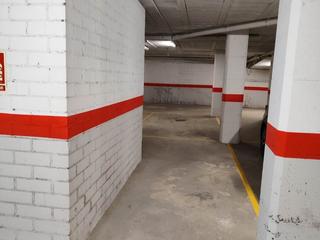 Rent Motorcycle parking in Manel de serinanell 4. Plaça d'aparcament per a moto (23€/mes) en lloguer Rent Motorcycle parking in Manel de serinanell 4. Plaça d'aparcament per a moto (23€/mes) en lloguer