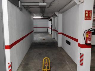 Location Parking voiture à Carrer salvador genís i bech 8. Alquiler garaje para coche pequeño-mediano Location Parking voiture à Carrer salvador genís i bech 8. Alquiler garaje para coche pequeño-mediano