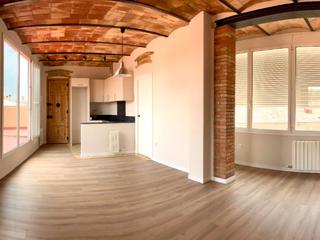 Rent Penthouse in Carretera de cardona 51. Àtic amb encant i gran terrassa privada al centre de manresa Rent Penthouse in Carretera de cardona 51. Àtic amb encant i gran terrassa privada al centre de manresa