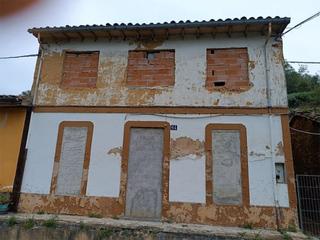 Casa adosada en La 6 64. Casa de 2 plantas para reformar Casa adosada en La 6 64. Casa de 2 plantas para reformar